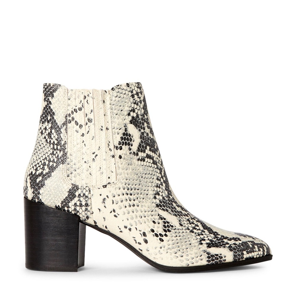 Steve Madden Pull-on Jain Bootie in Beige Snake